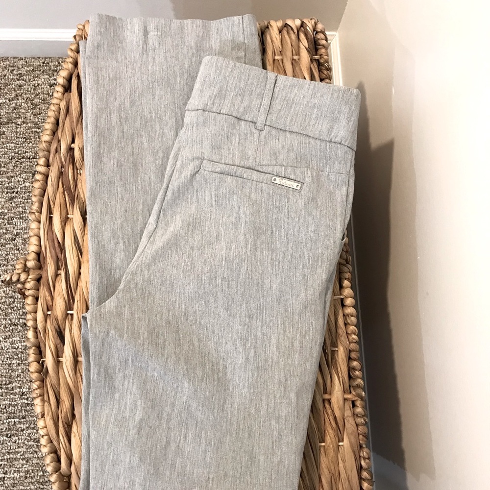 Rekucci slight boot cut pants with front pockets, silver heather, size 10
